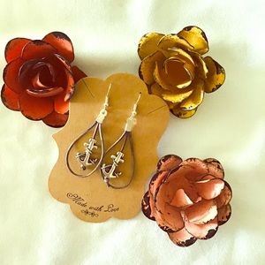 Anchor drop earrings
